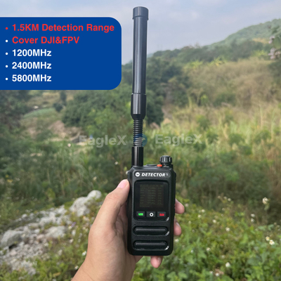 1.5-2KM Detektor FPV Handheld Drone Deteksi 800 ̇1500MHz、2400 ̇2485MHz、5725 ̇5850MHz