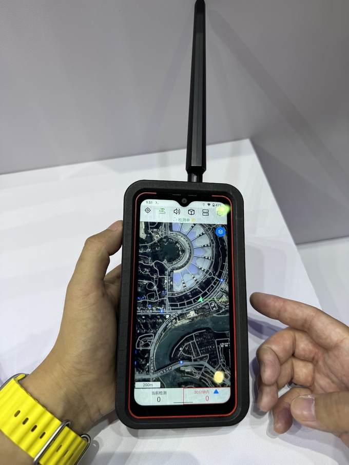900MHz 2.4GHz 5.8GHz 3000Mhz Detektor Drone Handheld 3KM Deteksi 0